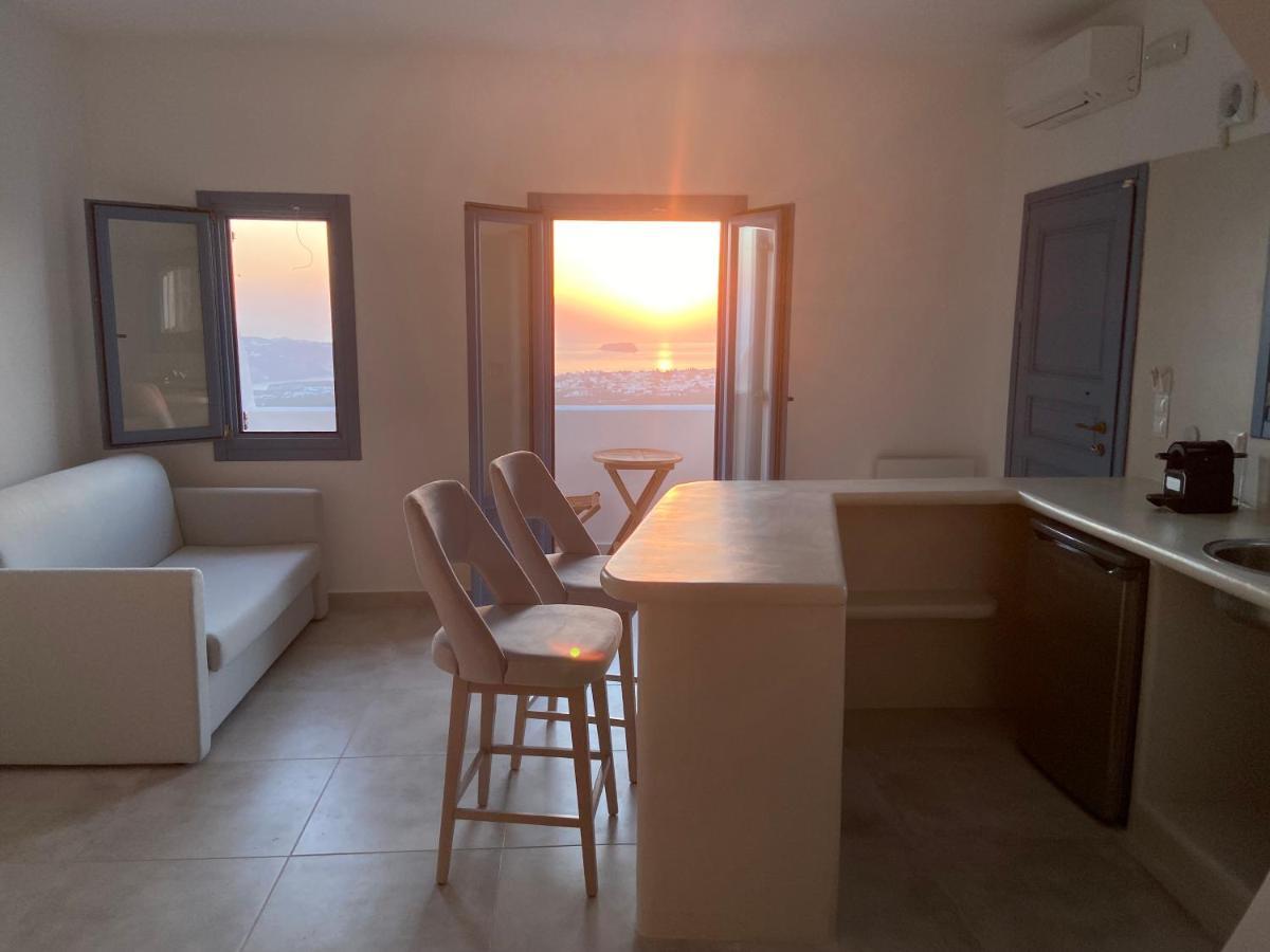 Ena Suites Santorini Pyrgos Kallistis Bagian luar foto
