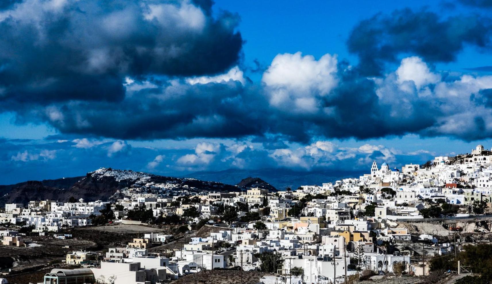 Ena Suites Santorini Pyrgos Kallistis Bagian luar foto